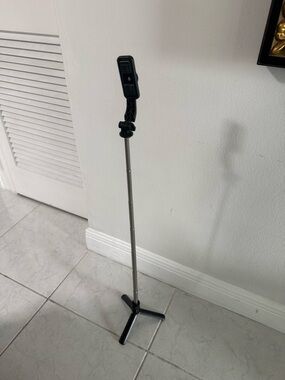 Adjustable Tripod Selfie Stick with Phone Mount & removable remote